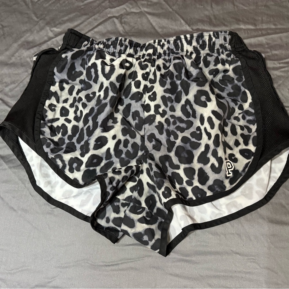 🖤🖤 Black leopard Victoria secret pink running athletic shorts